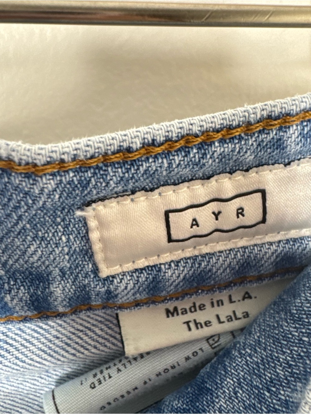 AYR Classic Straight Leg Light Wash Distressed Denim Jeans Size 27 Short - Picture 4 of 10